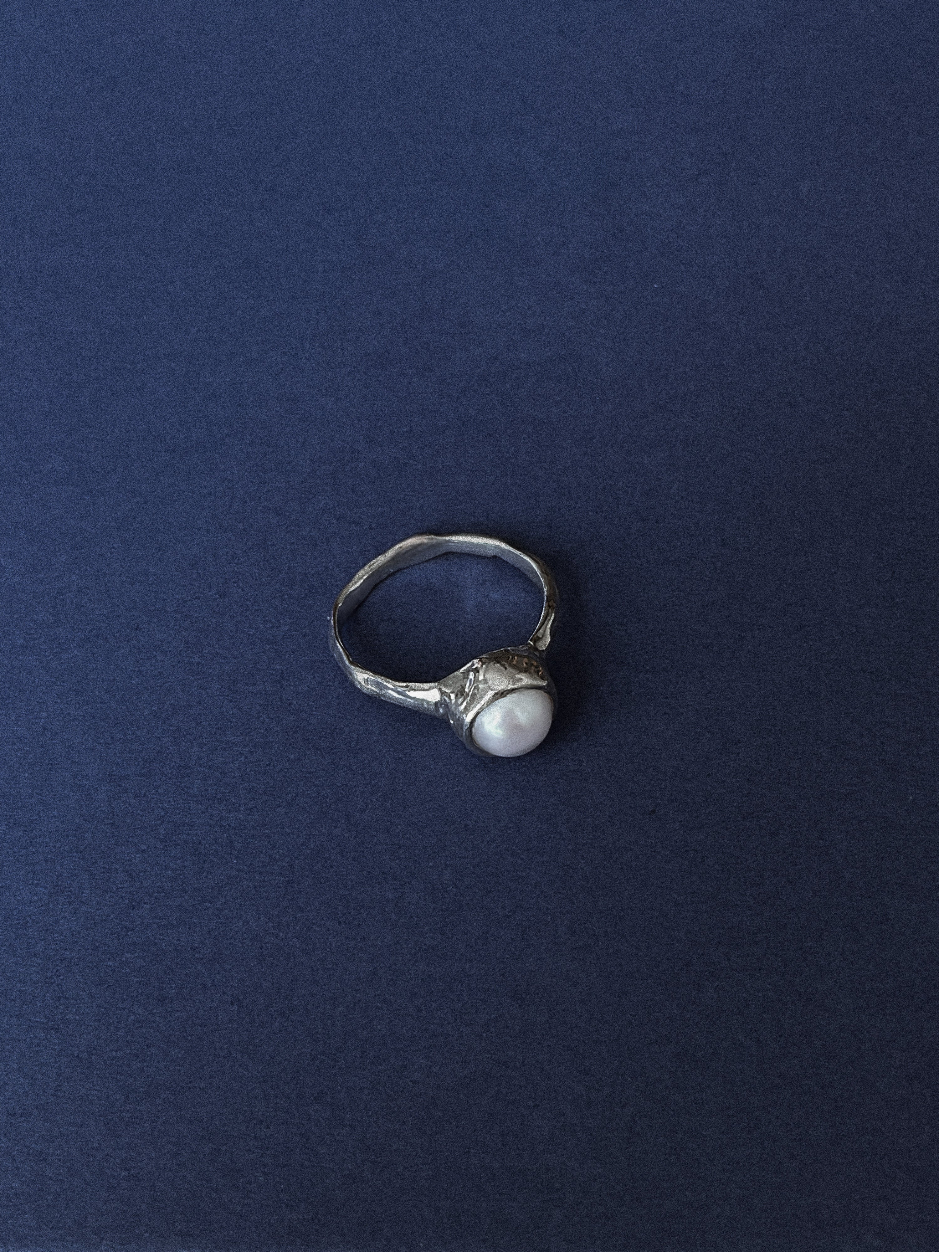 MOTI pearl ring