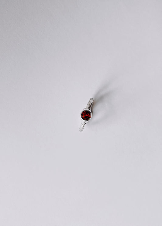 LAHARA Garnet Ring