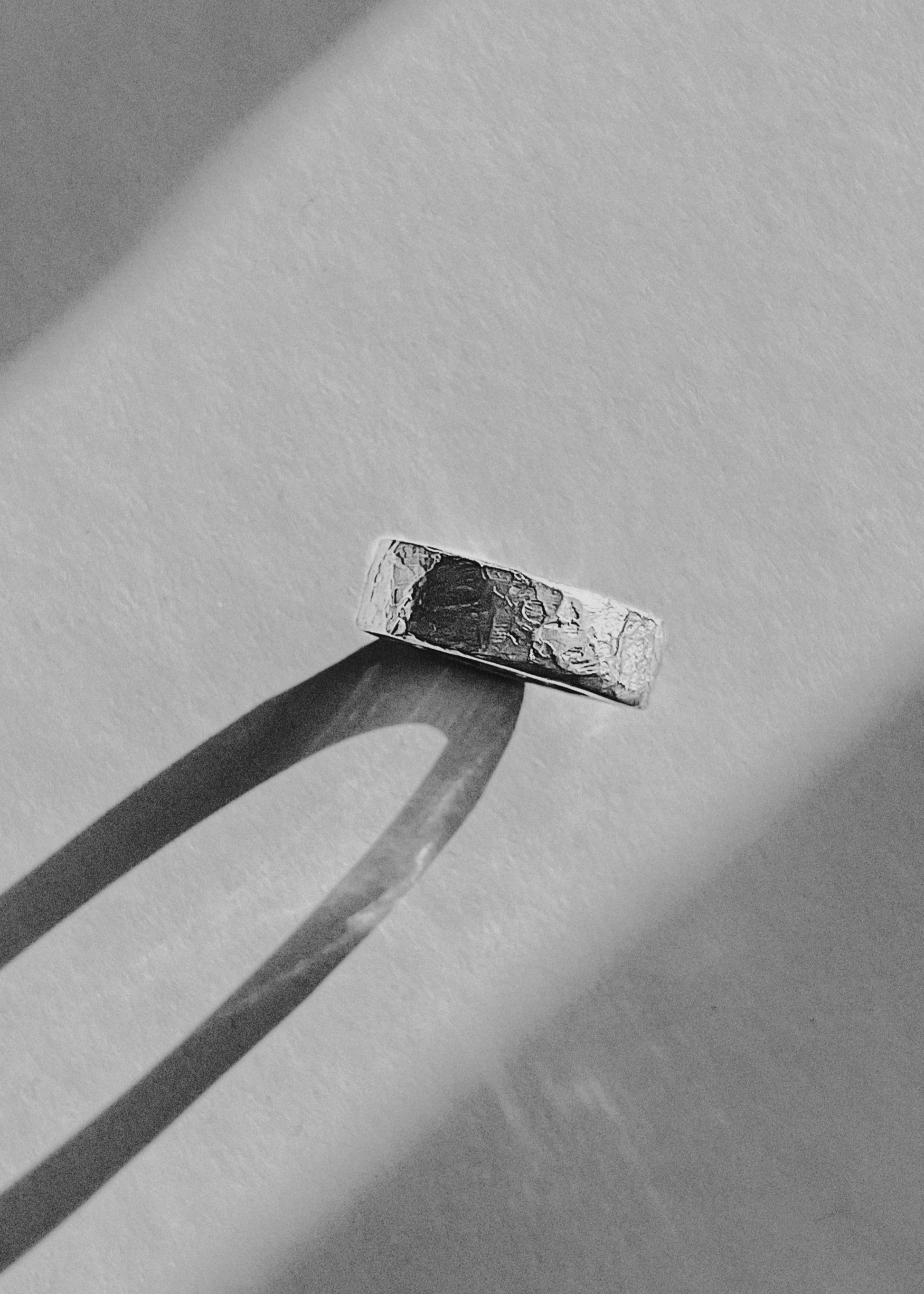 SARVE textured band