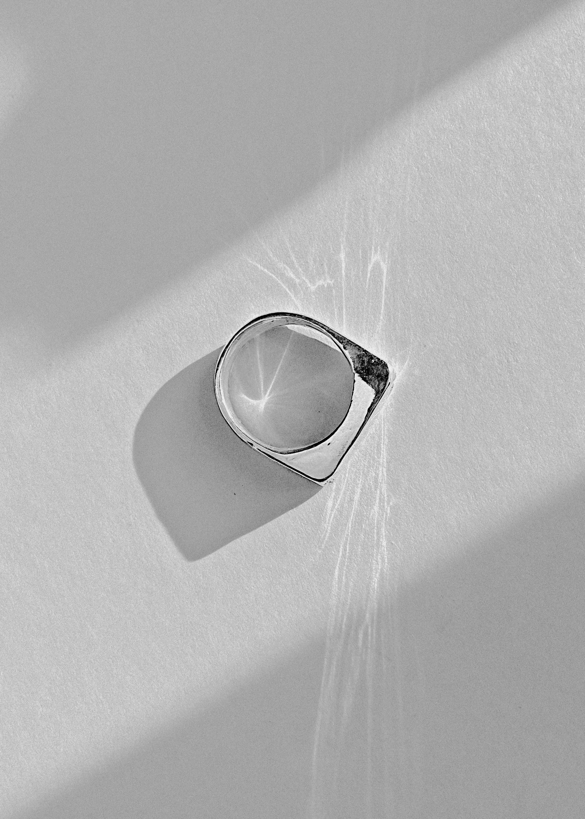TANURA Polished Signet Ring