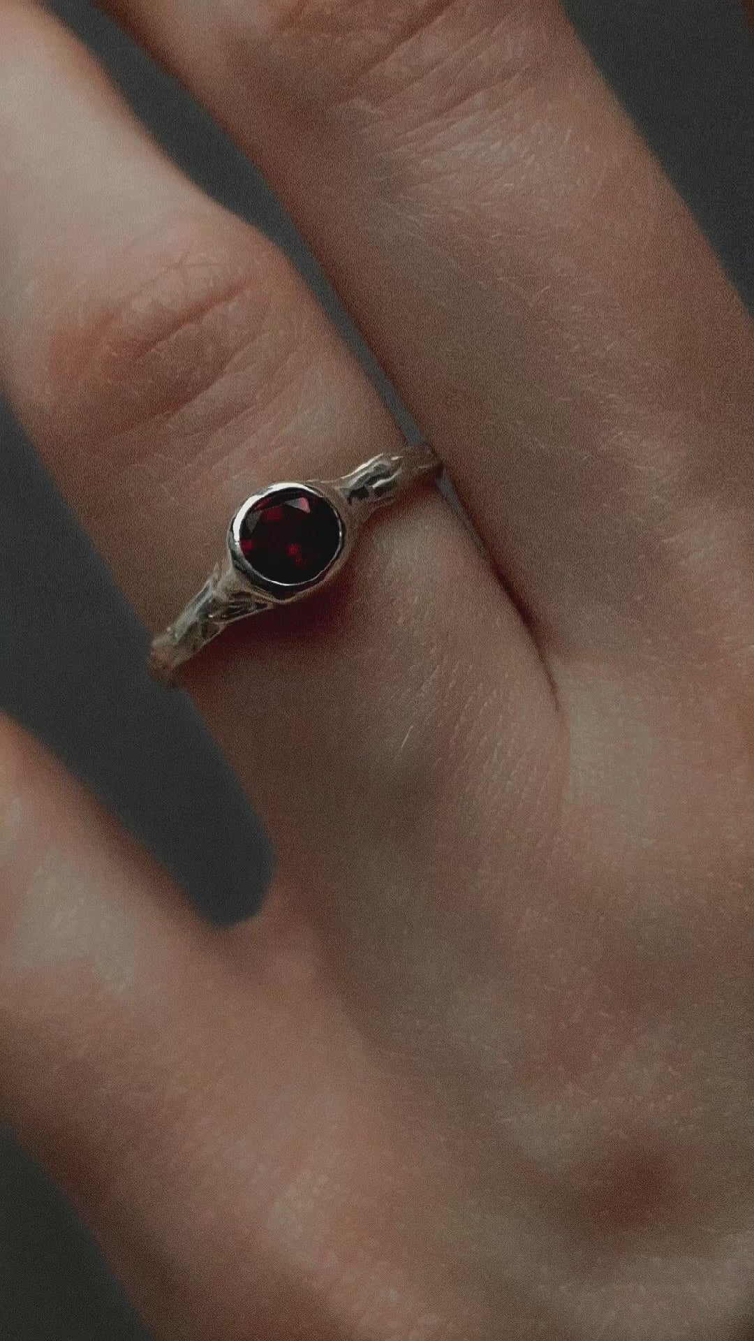 LAHARA Red Garnet Ring